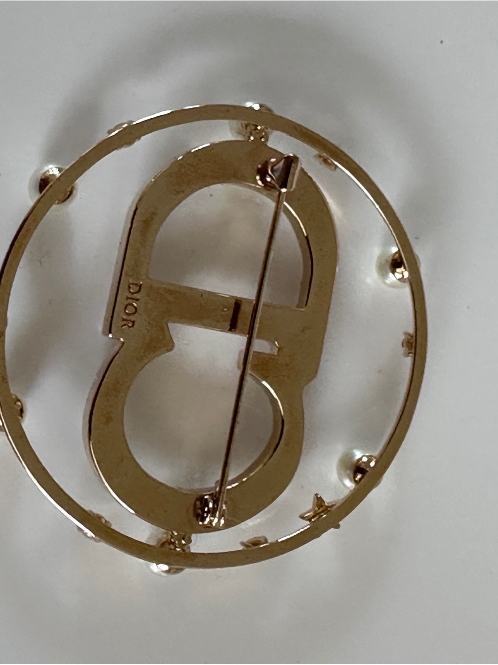 Dior Gold-Tone Pearl & Crystal Double-Loop Brooch - Picture 6 of 14